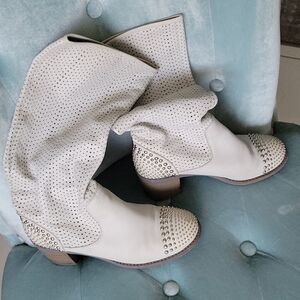 Medea leather Boots 